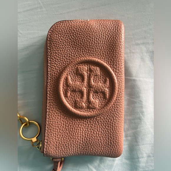 Tory Burch Perry Bombé Leather Zip Card Case - Picture 4 of 6